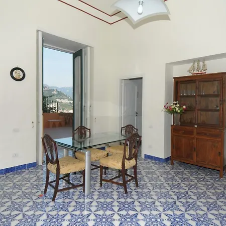 Sterlizia Amalfi
